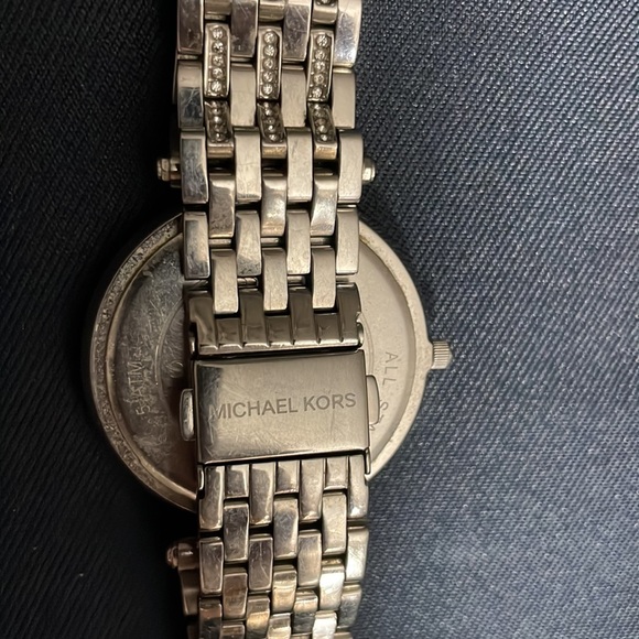 Michael Kors gorgeous watch lightly used to do that firm on price MK3218 - Picture 4 of 4